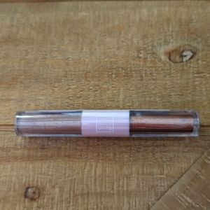 The Beauty Crop Liquid Shadow nip